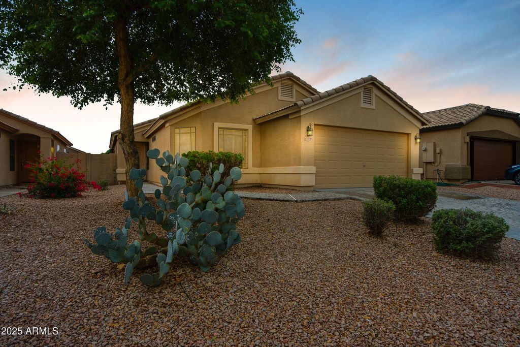 3729 W CARLOS Lane, San Tan Valley, AZ 85144
