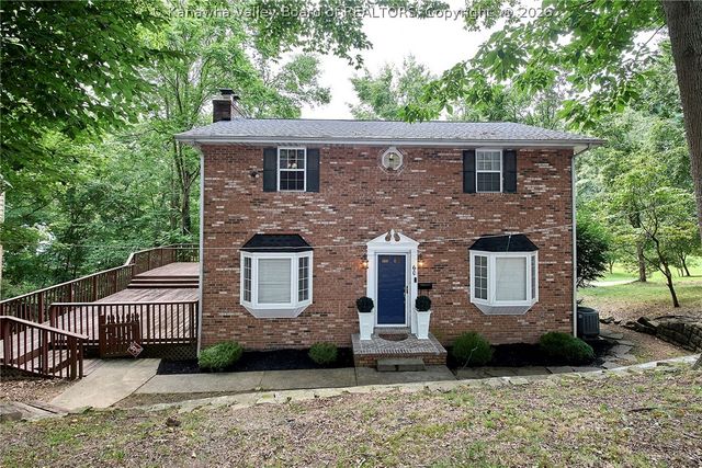 60 Abney Circle, Charleston, WV 25314