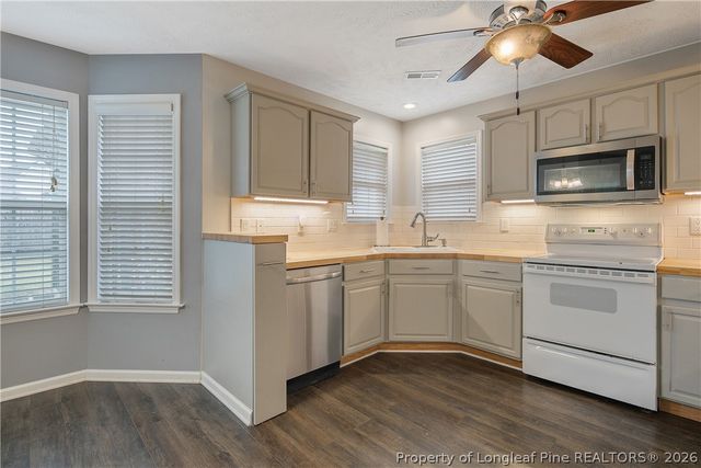 4011 Red Oak Drive, Fayetteville, NC 28306