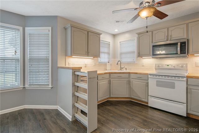 4011 Red Oak Drive, Fayetteville, NC 28306