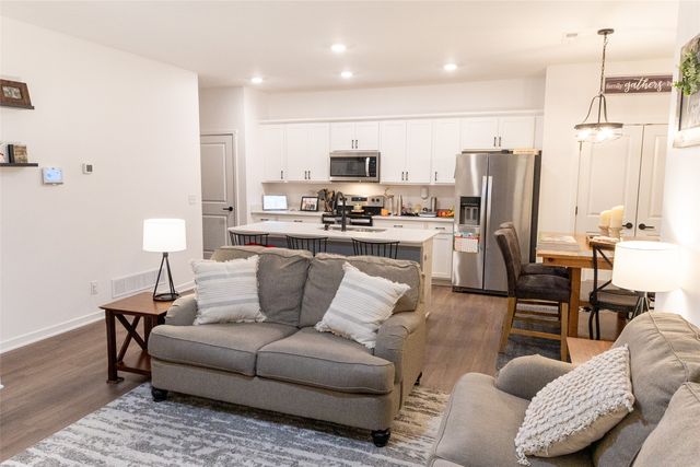 3303 NW Cedarwood Lane, Ankeny, IA 50023