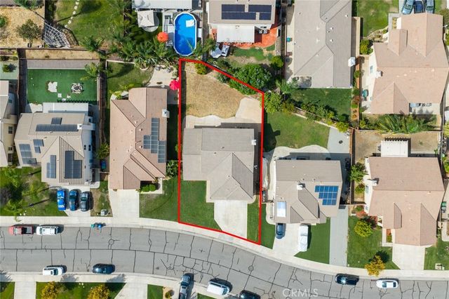 25868 Boulder Rock Pl, Menifee, CA 92585