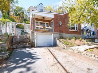 822 Shelby Street, Frankfort, KY 40601