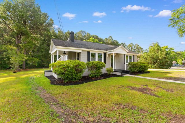 305 S Magnolia Ave., Andrews, SC 29510