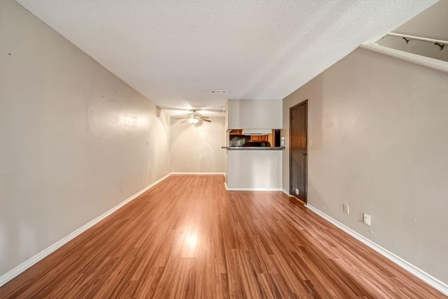 2501 Gulf Freeway 256D, Dickinson, TX 77539