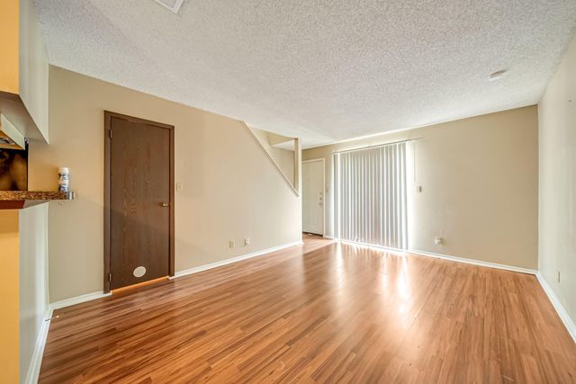 2501 Gulf Freeway 256D, Dickinson, TX 77539