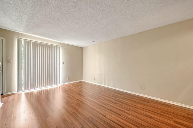 2501 Gulf Freeway 256D, Dickinson, TX 77539
