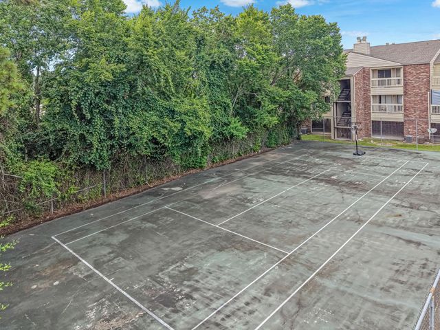 2501 Gulf Freeway 256D, Dickinson, TX 77539