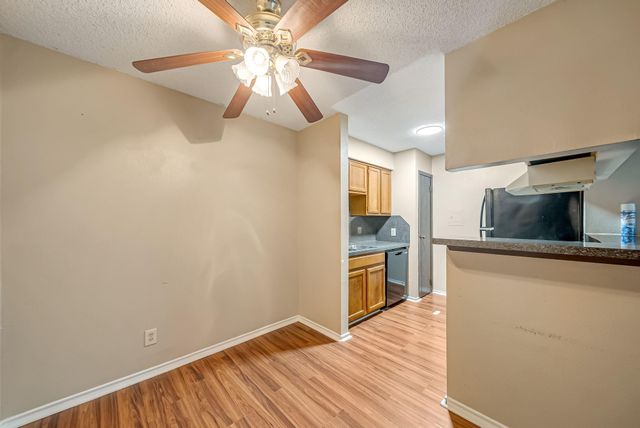 2501 Gulf Freeway 256D, Dickinson, TX 77539