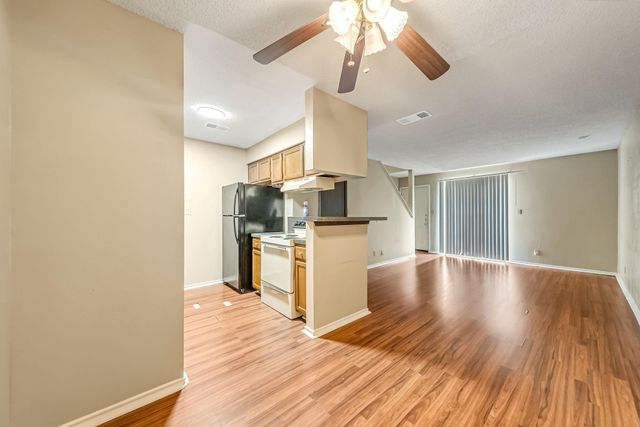 2501 Gulf Freeway 256D, Dickinson, TX 77539