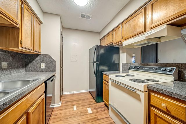 2501 Gulf Freeway 256D, Dickinson, TX 77539