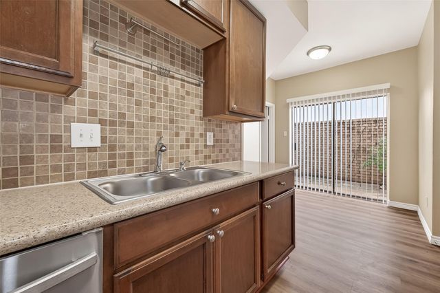 10811 Richmond Avenue 121, Houston, TX 77042