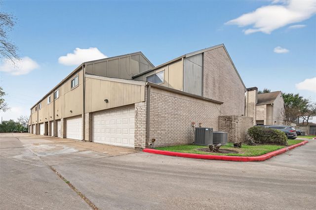 10811 Richmond Avenue 121, Houston, TX 77042