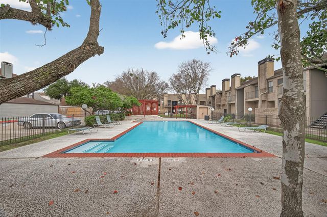 10811 Richmond Avenue 121, Houston, TX 77042