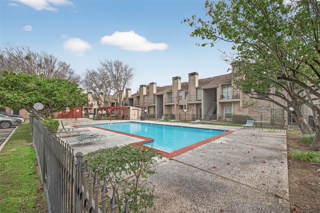 10811 Richmond Avenue 121, Houston, TX 77042