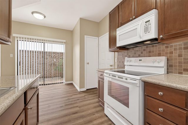 10811 Richmond Avenue 121, Houston, TX 77042