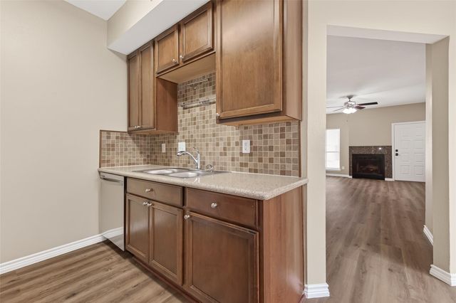 10811 Richmond Avenue 121, Houston, TX 77042