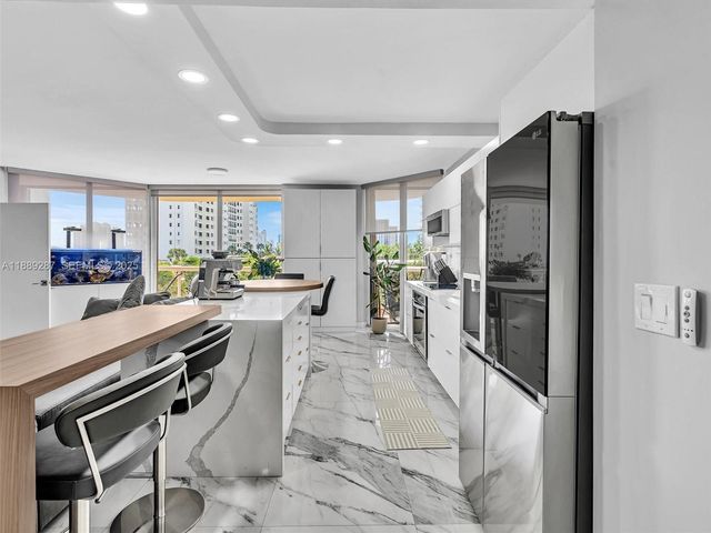 20191 E Country Club Drive 511, Aventura, FL 33180