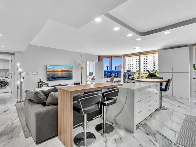 20191 E Country Club Drive 511, Aventura, FL 33180