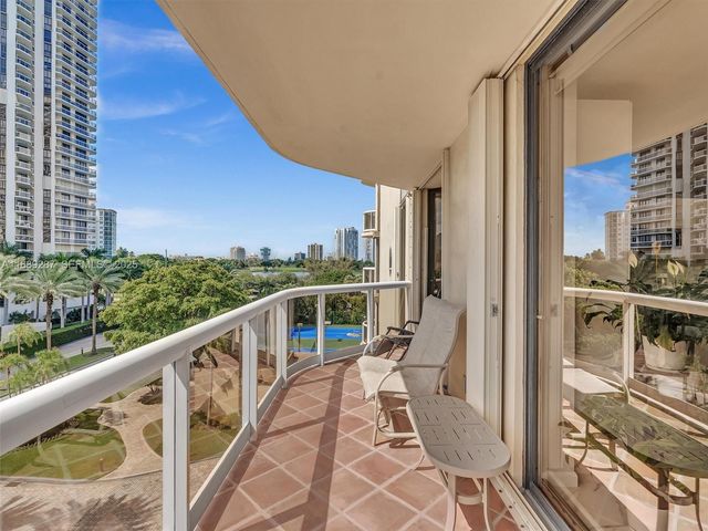 20191 E Country Club Drive 511, Aventura, FL 33180
