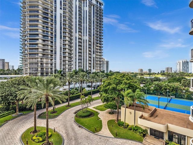 20191 E Country Club Drive 511, Aventura, FL 33180