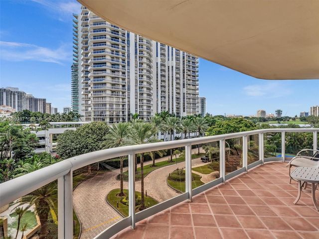 20191 E Country Club Drive 511, Aventura, FL 33180