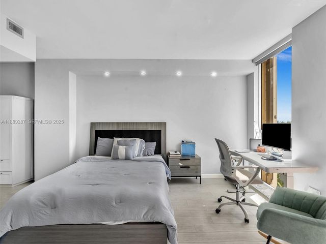 20191 E Country Club Drive 511, Aventura, FL 33180