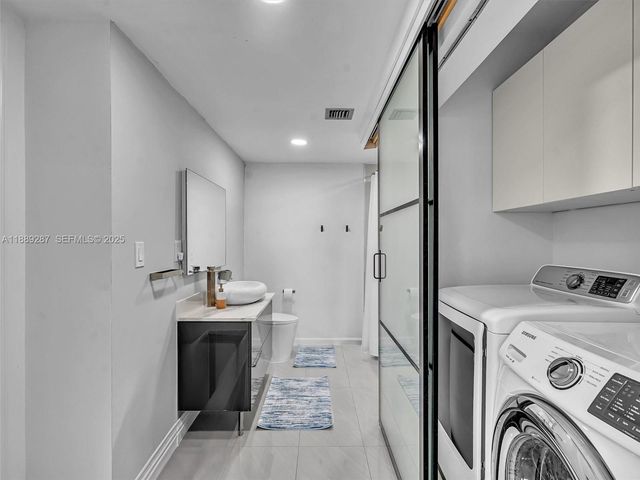 20191 E Country Club Drive 511, Aventura, FL 33180