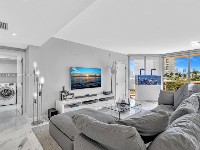 20191 E Country Club Drive 511, Aventura, FL 33180