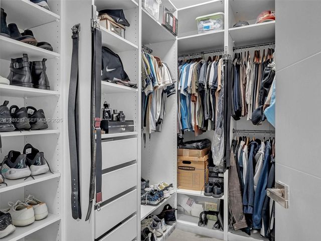 20191 E Country Club Drive 511, Aventura, FL 33180