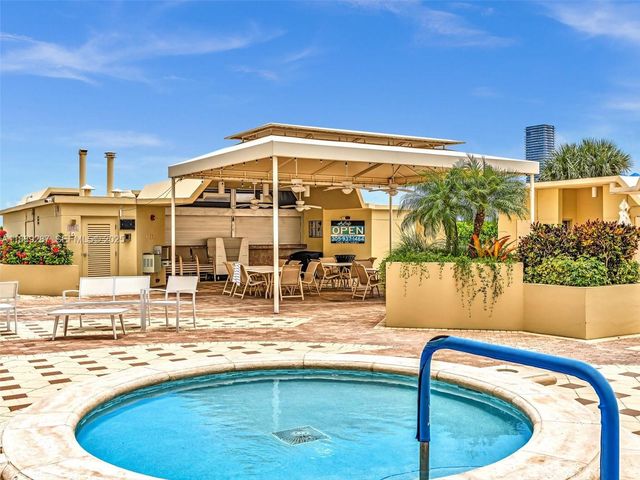 20191 E Country Club Drive 511, Aventura, FL 33180