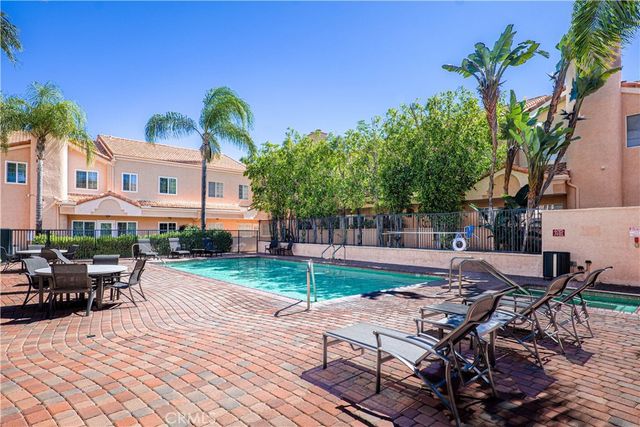 5200 White Oak Avenue 63, Encino, CA 91316