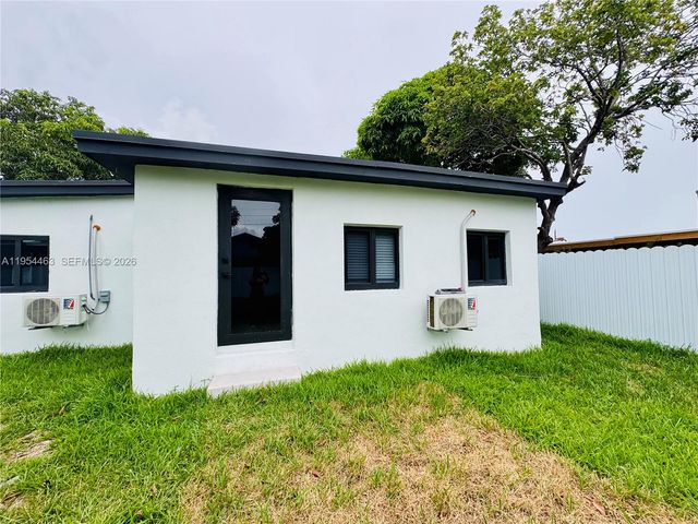 7943 NW 6th Ave 2, Miami, FL 33150