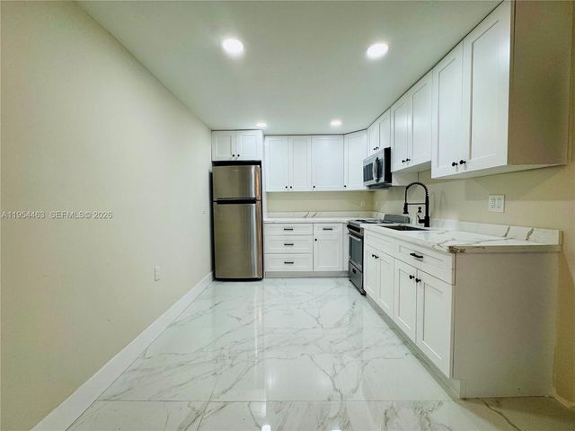 7943 NW 6th Ave 2, Miami, FL 33150