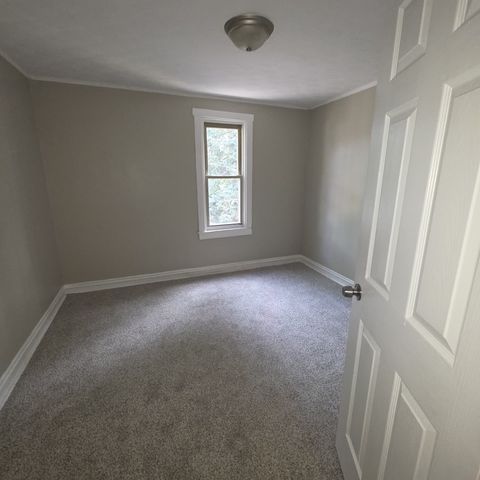 7811 S Champlain Avenue, Chicago, IL 60619