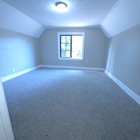 7811 S Champlain Avenue, Chicago, IL 60619
