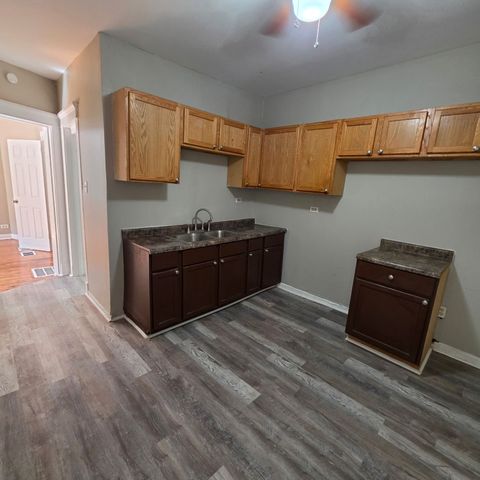 7811 S Champlain Avenue, Chicago, IL 60619