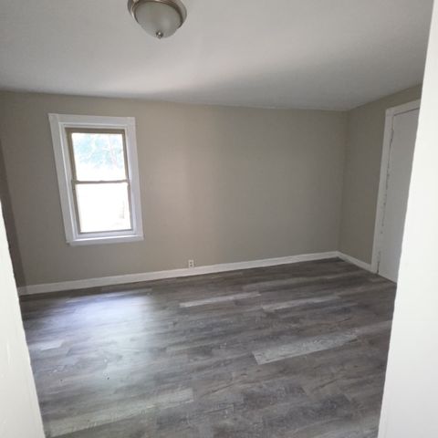 7811 S Champlain Avenue, Chicago, IL 60619