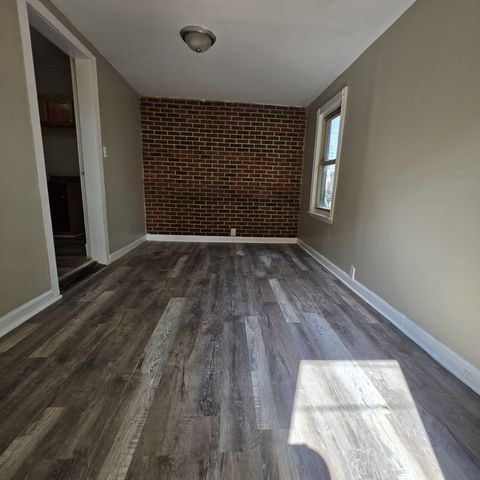 7811 S Champlain Avenue, Chicago, IL 60619