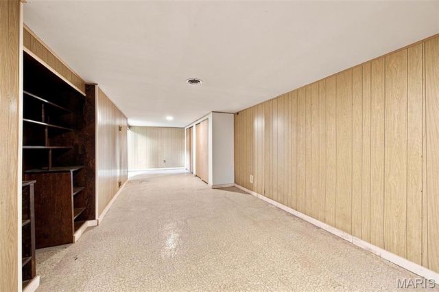 21 Saint Henry Court, St Charles, MO 63301