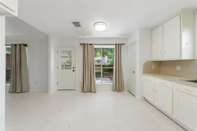 15 Gold Leaf Place, The Woodlands, TX 77384