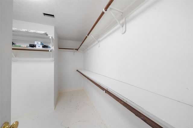 15 Gold Leaf Place, The Woodlands, TX 77384