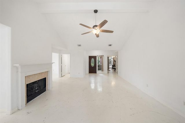 15 Gold Leaf Place, The Woodlands, TX 77384