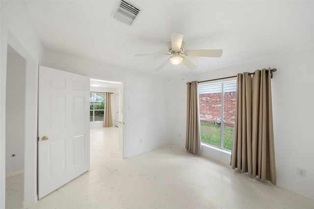 15 Gold Leaf Place, The Woodlands, TX 77384