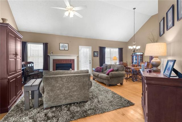 826 Hampton Way, Canton, GA 30115