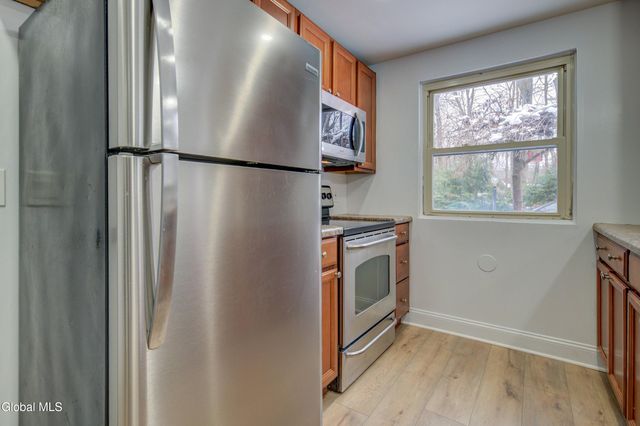 13 Glenbrook Drive, Clifton Park, NY 12065