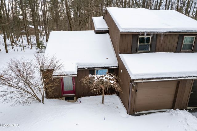 13 Glenbrook Drive, Clifton Park, NY 12065