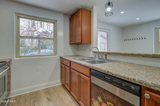 13 Glenbrook Drive, Clifton Park, NY 12065