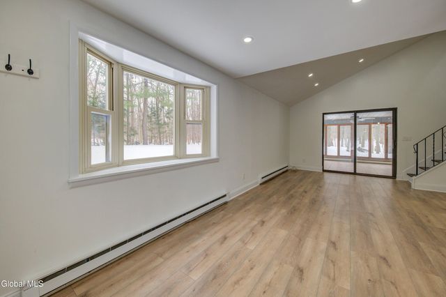 13 Glenbrook Drive, Clifton Park, NY 12065