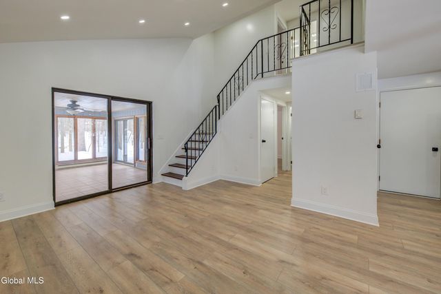 13 Glenbrook Drive, Clifton Park, NY 12065